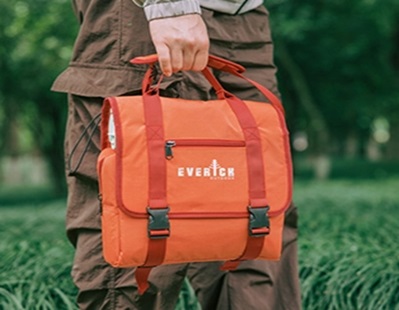 How Lunch Bag Manufacturers Ensure Safe and Efficient Production