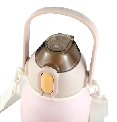 bulk-water-bottles-with-straw-3.jpg